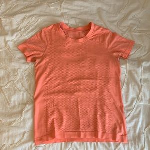 Lululemon Breeze By Short Sleeve Size 4